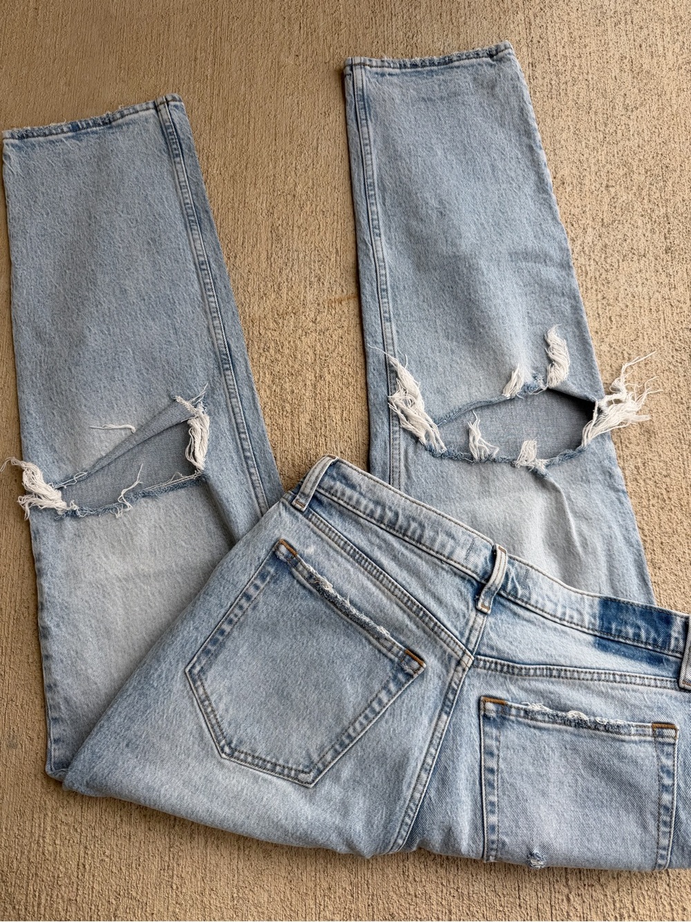 Light Wash Distressed Abercrombie “Dad” jeans size 28